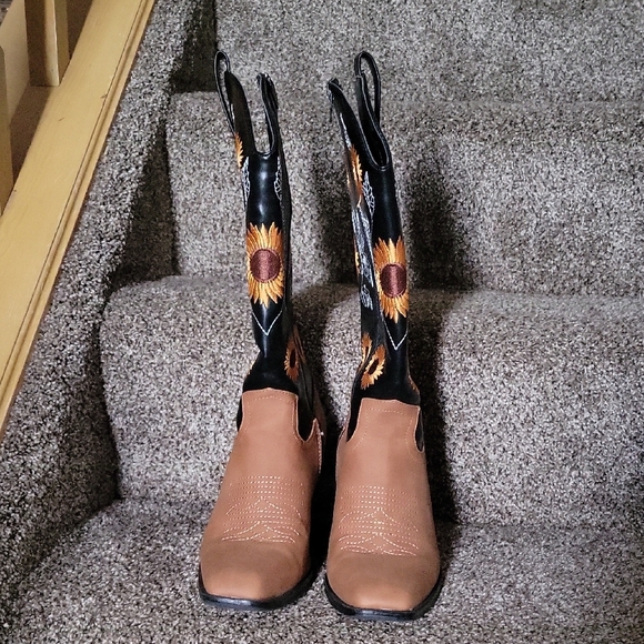 Sunflower Embroidered Black and Tan Women's Boots - Picture 2 of 4